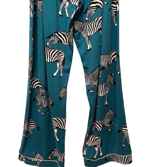 Chelsea Peers Zebra Print Women's Pajama Set - Picture 3 of 7